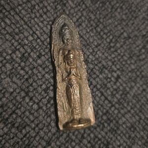 Antique Thai Phra Ruang Buddha Amulet